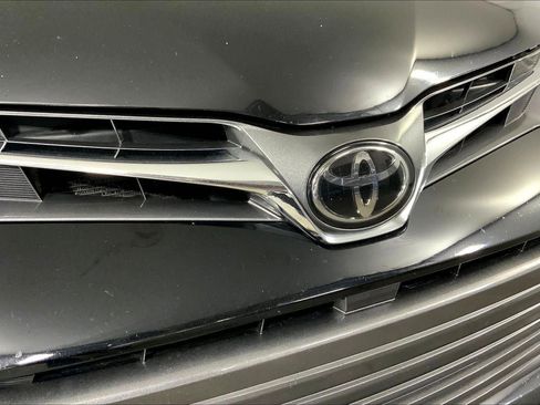 Used 2020 Toyota Sienna XLE FWD image 29