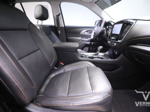 Used 2019 Chevrolet Traverse RS image 11