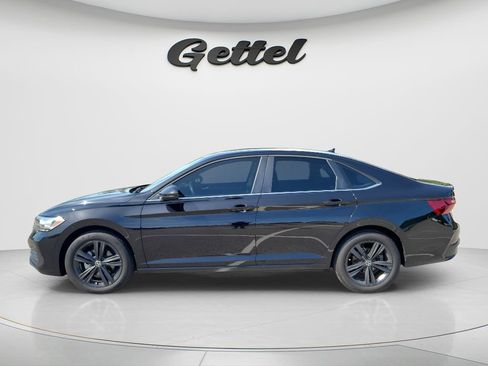 Used 2024 Volkswagen Jetta SE w/ Panoramic Sunroof Package FWD image 7
