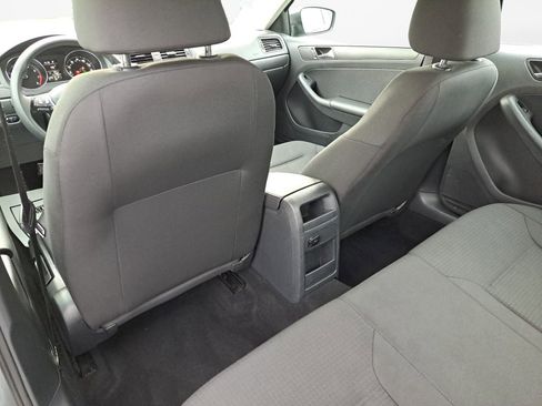 Used 2015 Volkswagen Jetta S image 15