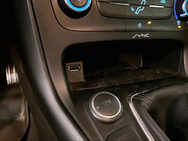 Used 2017 Ford Focus ST FWD image 31