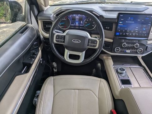 Used 2022 Ford Expedition Limited RWD image 17