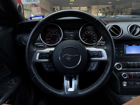 Used 2019 Ford Mustang Coupe RWD image 27