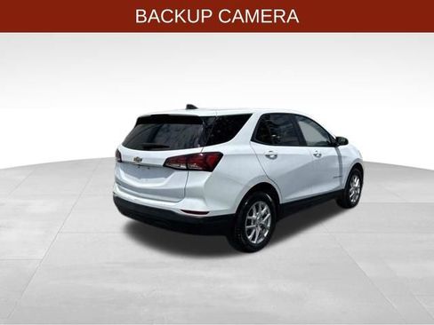 Used 2023 Chevrolet Equinox LS w/ LS Convenience Package FWD image 7