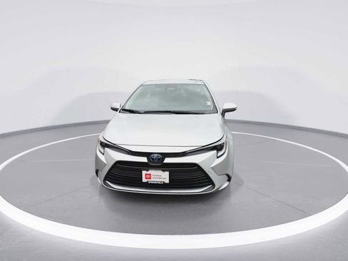 Certified 2024 Toyota Corolla XLE FWD image 3