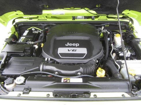 Used 2016 Jeep Wrangler Unlimited Sahara w/ Connectivity Group image 51