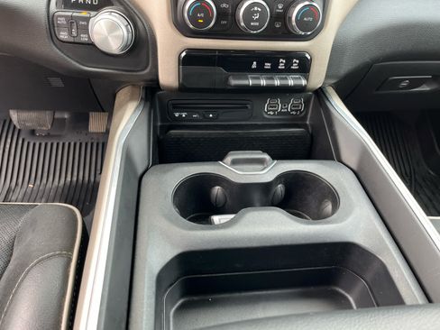 Used 2019 RAM 1500 Laramie AWD/4WD image 17