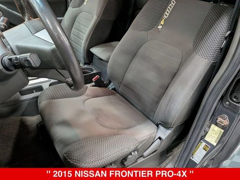 Used 2015 Nissan Frontier PRO-4X AWD/4WD image 12