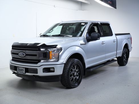 Used 2018 Ford F150 XLT w/ Equipment Group 302A Luxury AWD/4WD image 7