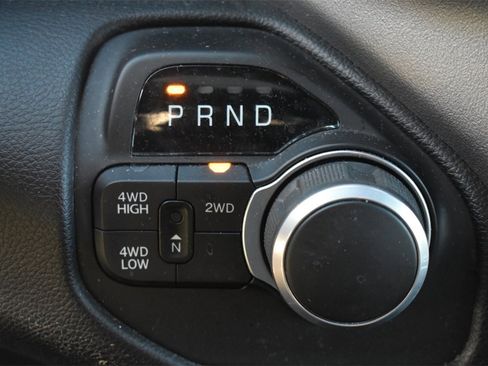 Used 2024 RAM 2500 Big Horn w/ Bed Utility Group image 31