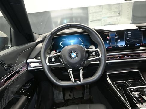 Certified 2026 BMW 740i w/ Executive Package RWD image 29