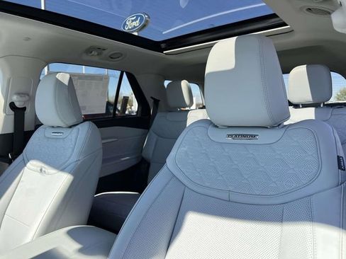 New 2026 Ford Explorer Platinum AWD/4WD image 22