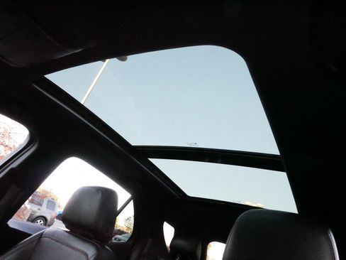 Used 2023 Chevrolet Equinox RS w/ RS Leather Package image 33