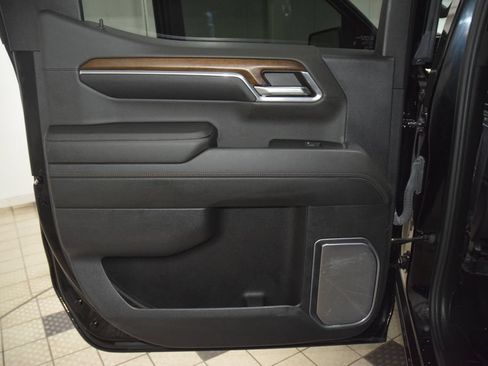 Used 2024 Chevrolet Silverado 1500 High Country w/ Technology Package AWD/4WD image 48