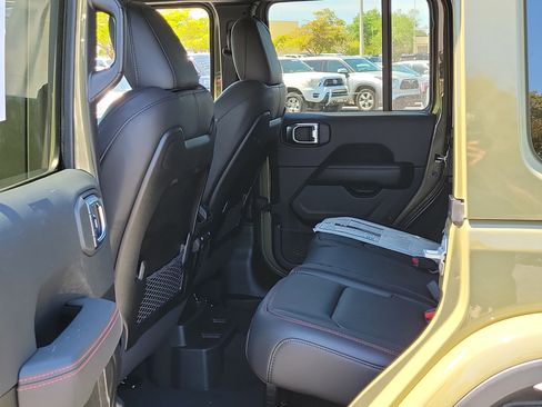 New 2026 Jeep Wrangler Unlimited Rubicon AWD/4WD image 12