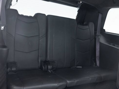 Used 2017 Cadillac Escalade Platinum AWD/4WD image 32