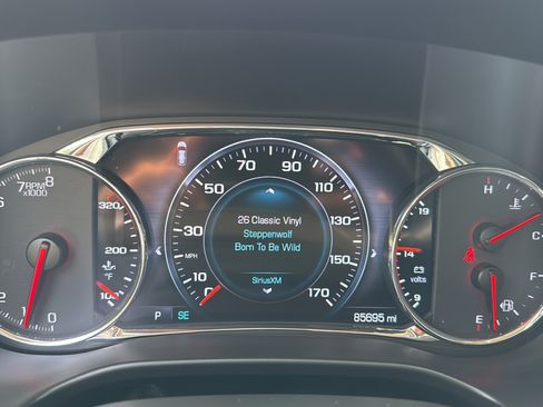 Used 2017 GMC Acadia Denali w/ Technology Package AWD/4WD image 23