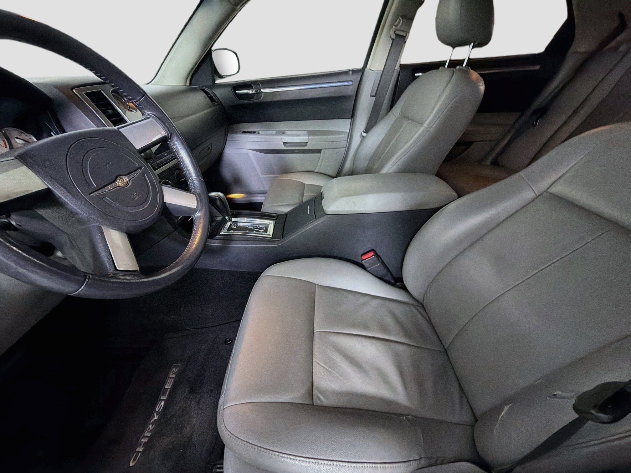 Used 2007 Chrysler 300 Touring RWD image 13