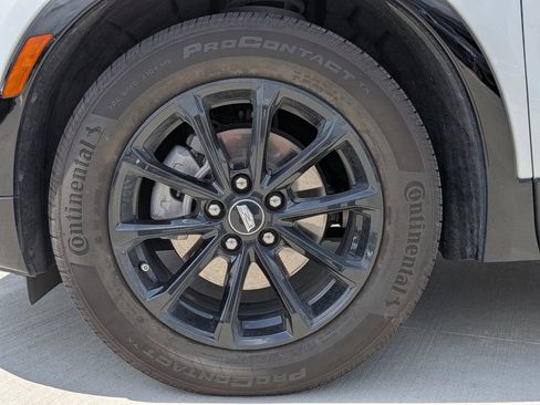Used 2024 Cadillac XT4 Sport w/ Cold Weather Package AWD/4WD image 9