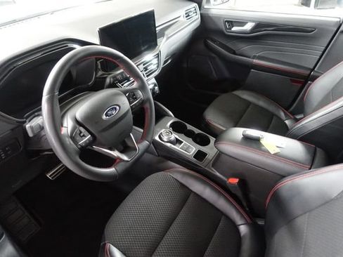 Used 2023 Ford Escape ST-Line w/ Tech Pack #1 AWD/4WD image 10