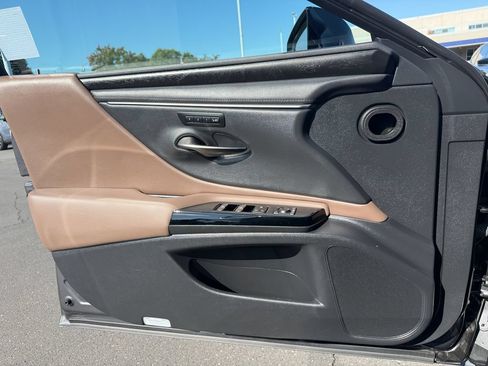 Used 2023 Lexus ES 350 w/ Premium Package FWD image 13