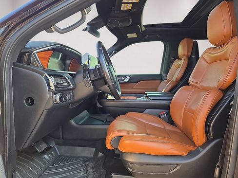 Used 2019 Lincoln Navigator L Reserve w/ Cargo Package AWD/4WD image 24