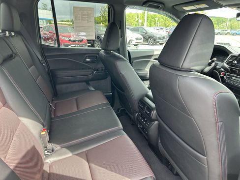 Used 2025 Honda Ridgeline Black Edition image 18