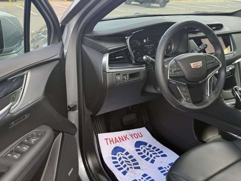 Certified 2024 Cadillac XT5 Premium Luxury FWD image 15