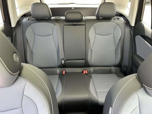 New 2026 Volkswagen Tiguan SE AWD/4WD image 14
