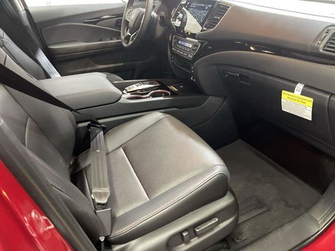 Used 2024 Honda Passport Black Edition image 25
