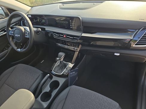 New 2026 Kia Seltos S FWD image 11
