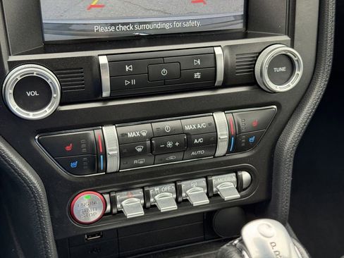Used 2021 Ford Mustang Premium RWD image 15