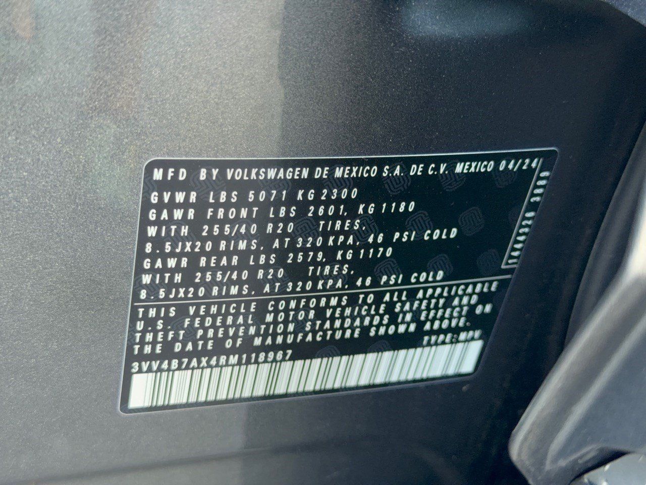 Used 2024 Volkswagen Tiguan SEL R-Line w/ MDO Package, Two-Row AWD/4WD image 31