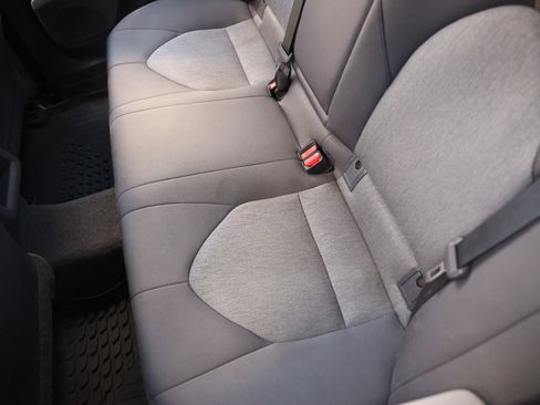 Used 2020 Toyota Camry LE FWD image 13