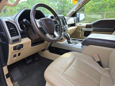 Used 2020 Ford F150 Lariat w/ Equipment Group 502A Luxury RWD image 25