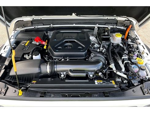 Certified 2024 Jeep Wrangler Unlimited Rubicon 4xe AWD/4WD image 55
