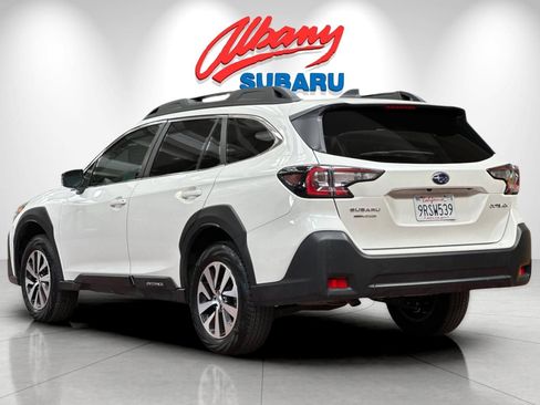 Used 2025 Subaru Outback Premium image 7