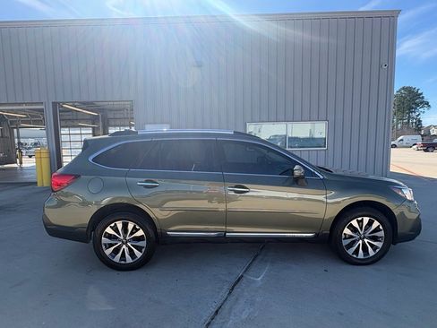 Used 2018 Subaru Outback 3.6R Touring w/ Popular Package #3 image 7