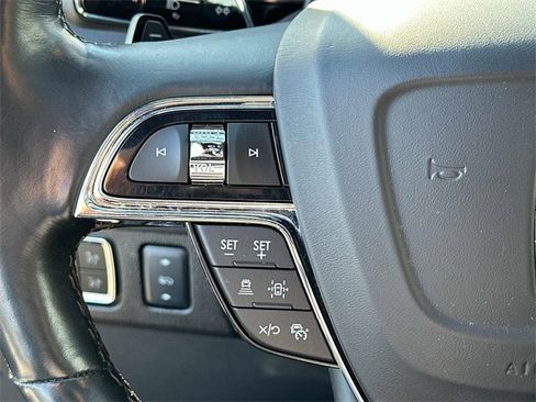 Used 2024 Lincoln Navigator L Reserve image 8