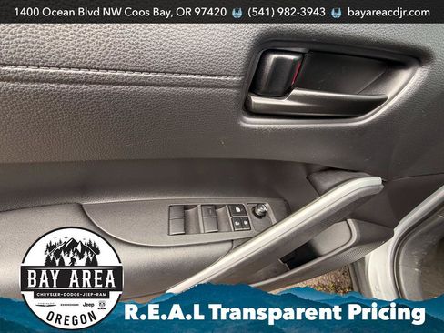 Used 2024 Toyota Corolla Cross AWD Hybrid image 12