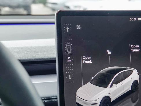 Used 2026 Tesla Model Y 2WD image 20