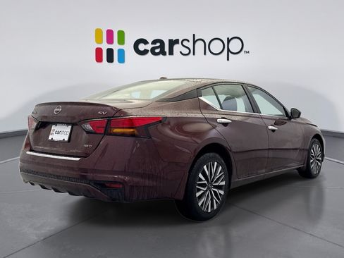 Used 2023 Nissan Altima 2.5 SV AWD/4WD image 5