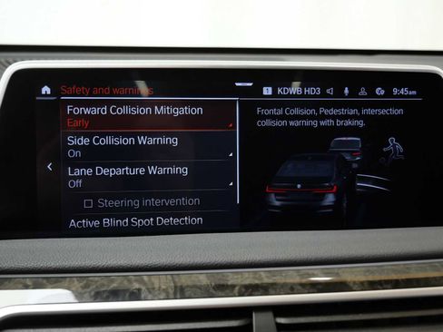 Used 2022 BMW 750i xDrive w/ M Sport Package image 31