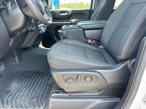 Used 2025 Chevrolet Silverado 2500 Custom w/ Custom Value Package AWD/4WD image 10