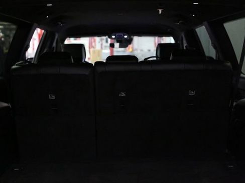 Used 2023 Jeep Wagoneer L Series II image 25