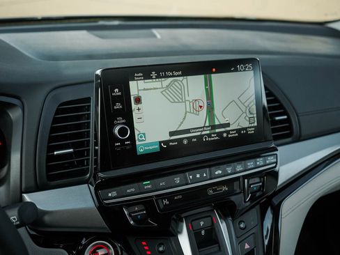 New 2026 Honda Odyssey Touring image 25