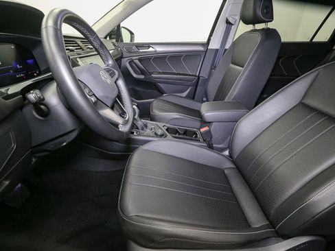 Certified 2023 Volkswagen Tiguan SE image 42