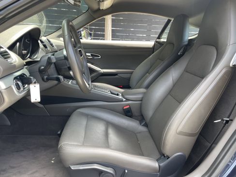 Used 2018 Porsche 718 Cayman RWD image 14