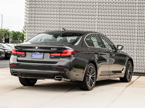 Used 2023 BMW 540i xDrive w/ Premium Package AWD/4WD image 4