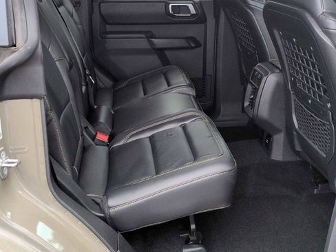Used 2025 Ford Bronco Badlands AWD/4WD image 21